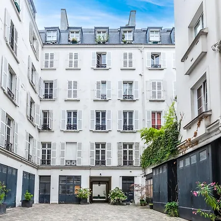 Amazing 2p - Place Saint Georges/ Martyrs Appartement Parijs