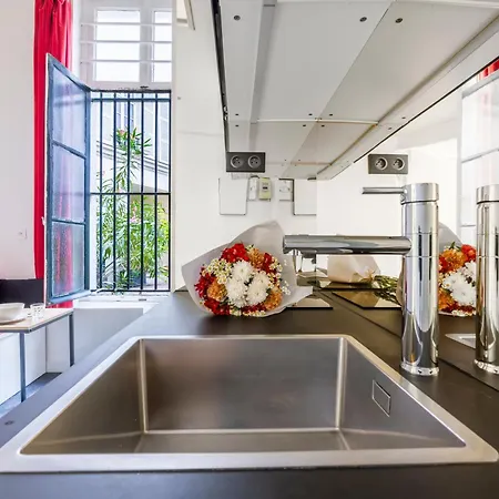 Amazing 2p - Place Saint Georges/ Martyrs Appartement